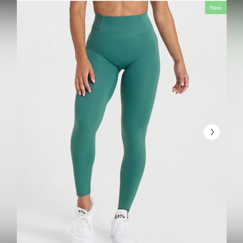 2 leggings, size medium and length is regular/short.